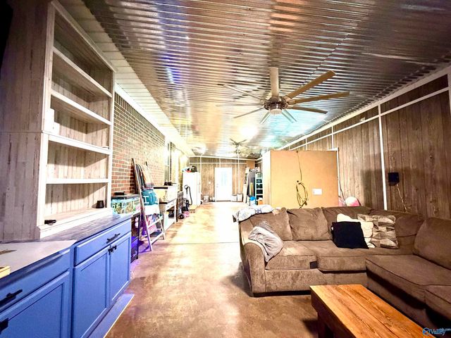 1980 Riddles Bend Road, Rainbow City, AL 35906