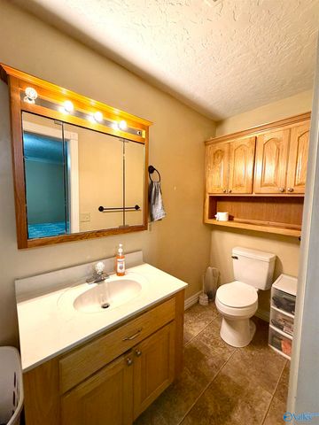 1980 Riddles Bend Road, Rainbow City, AL 35906