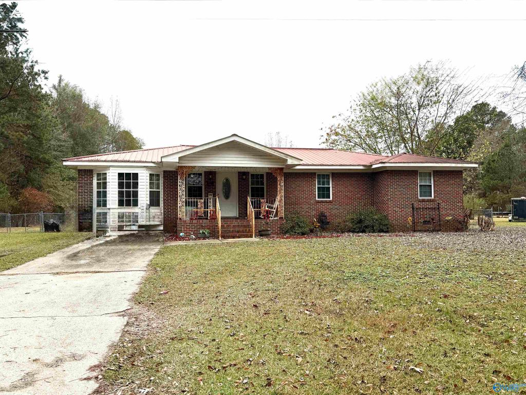 1980 Riddles Bend Road, Rainbow City, AL 35906