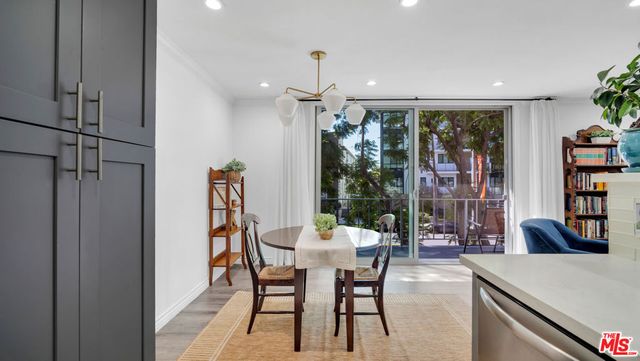 100 S Doheny Drive 221, Los Angeles, CA 90048
