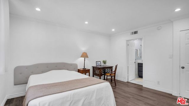 100 S Doheny Drive 221, Los Angeles, CA 90048