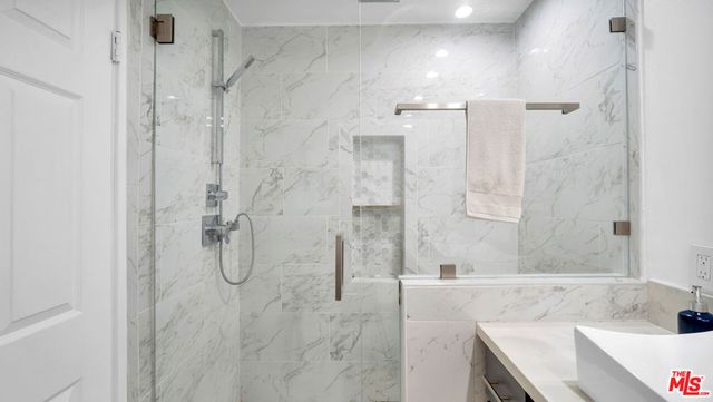 100 S Doheny Drive 221, Los Angeles, CA 90048