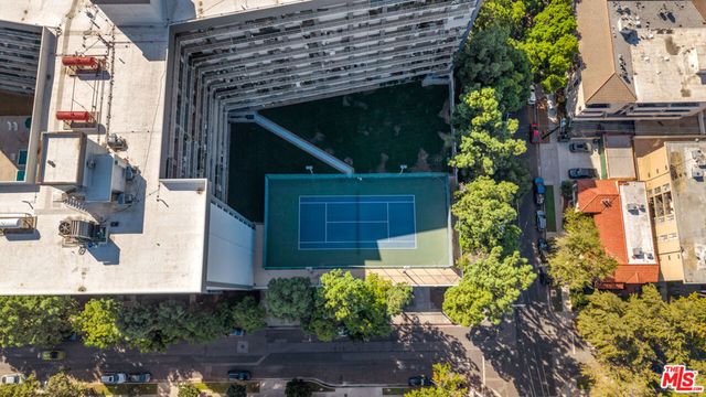 100 S Doheny Drive 221, Los Angeles, CA 90048