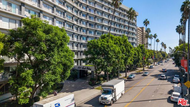 100 S Doheny Drive 221, Los Angeles, CA 90048