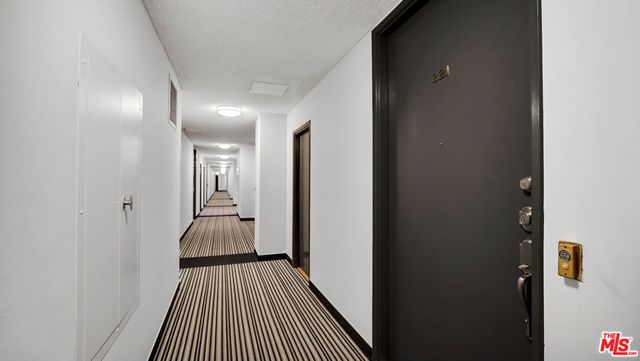 100 S Doheny Drive 221, Los Angeles, CA 90048