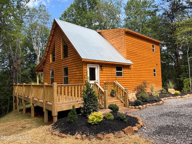 99 Noelles Pass, Murphy, NC 28906