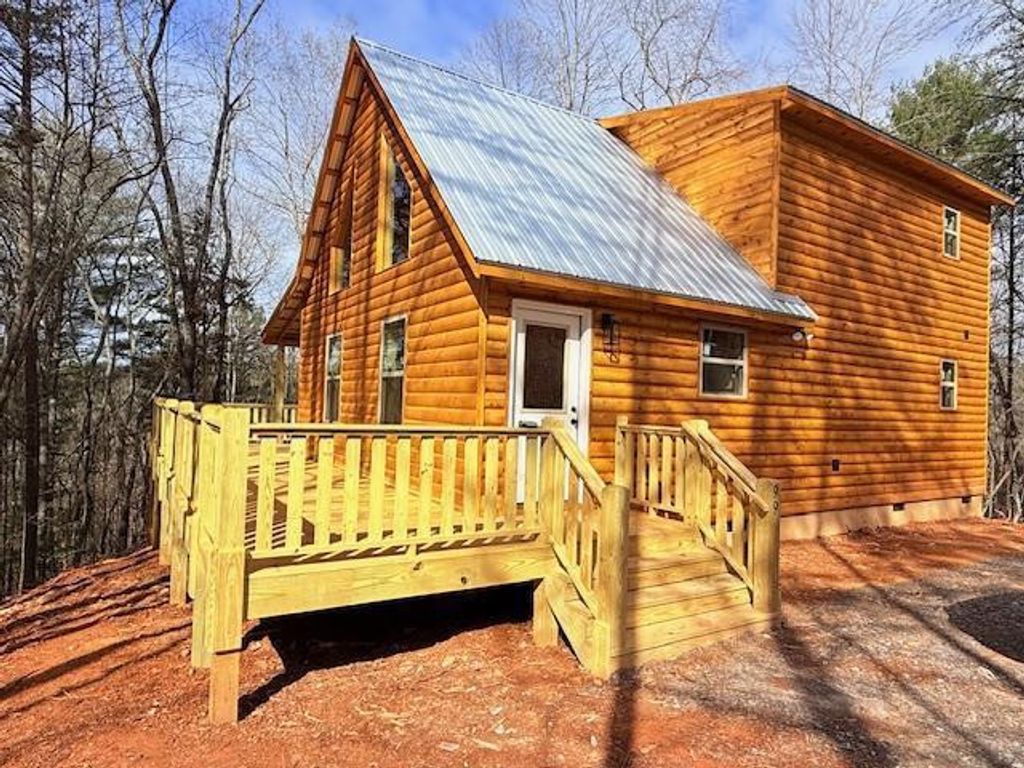 99 Noelles Pass, Murphy, NC 28906