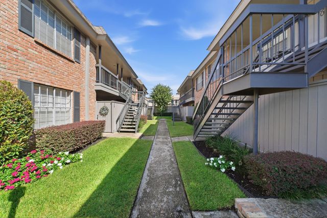 1223 Augusta Drive 48, Houston, TX 77057