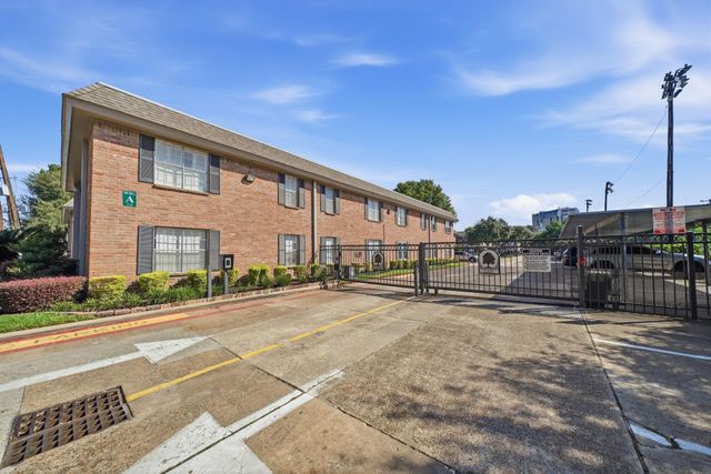 1223 Augusta Drive 48, Houston, TX 77057