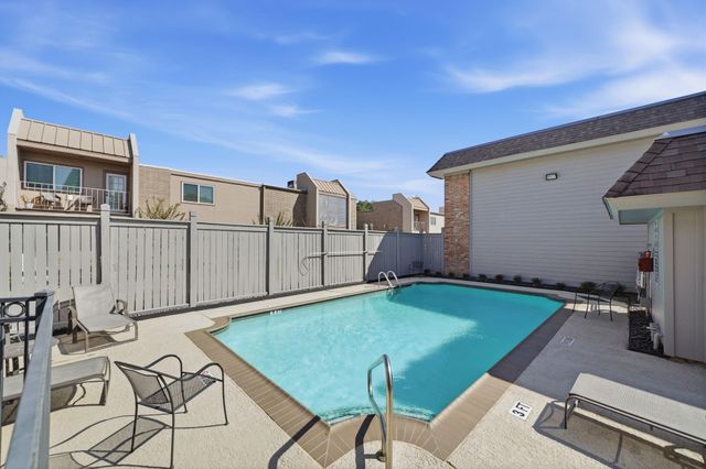 1223 Augusta Drive 48, Houston, TX 77057