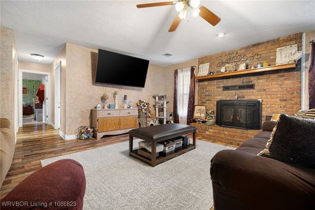 2546 Old Uniontown Road, Van Buren, AR 72956