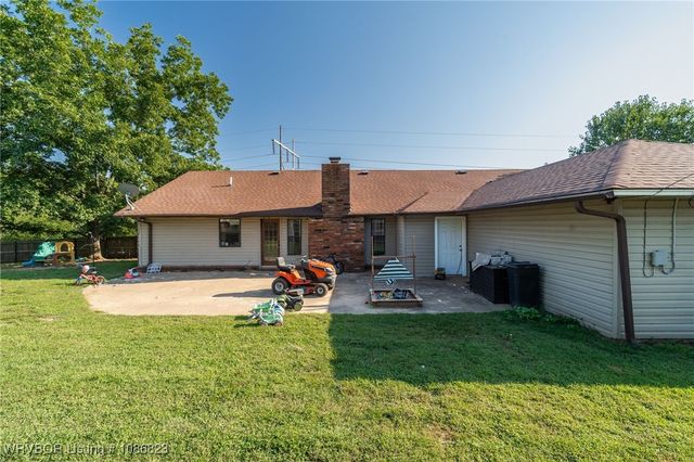 2546 Old Uniontown Road, Van Buren, AR 72956