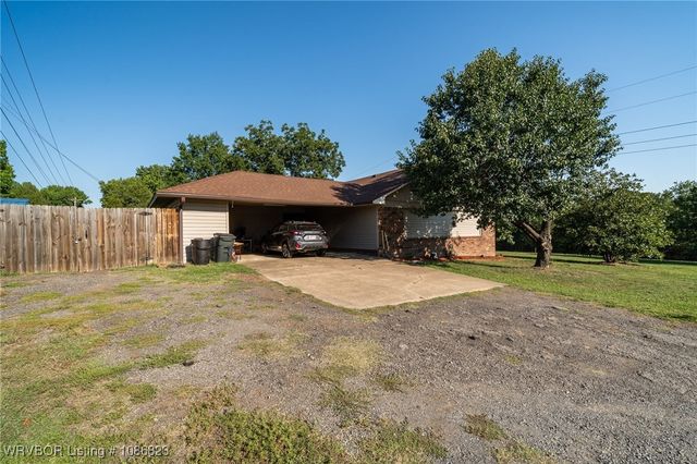 2546 Old Uniontown Road, Van Buren, AR 72956