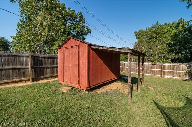 2546 Old Uniontown Road, Van Buren, AR 72956