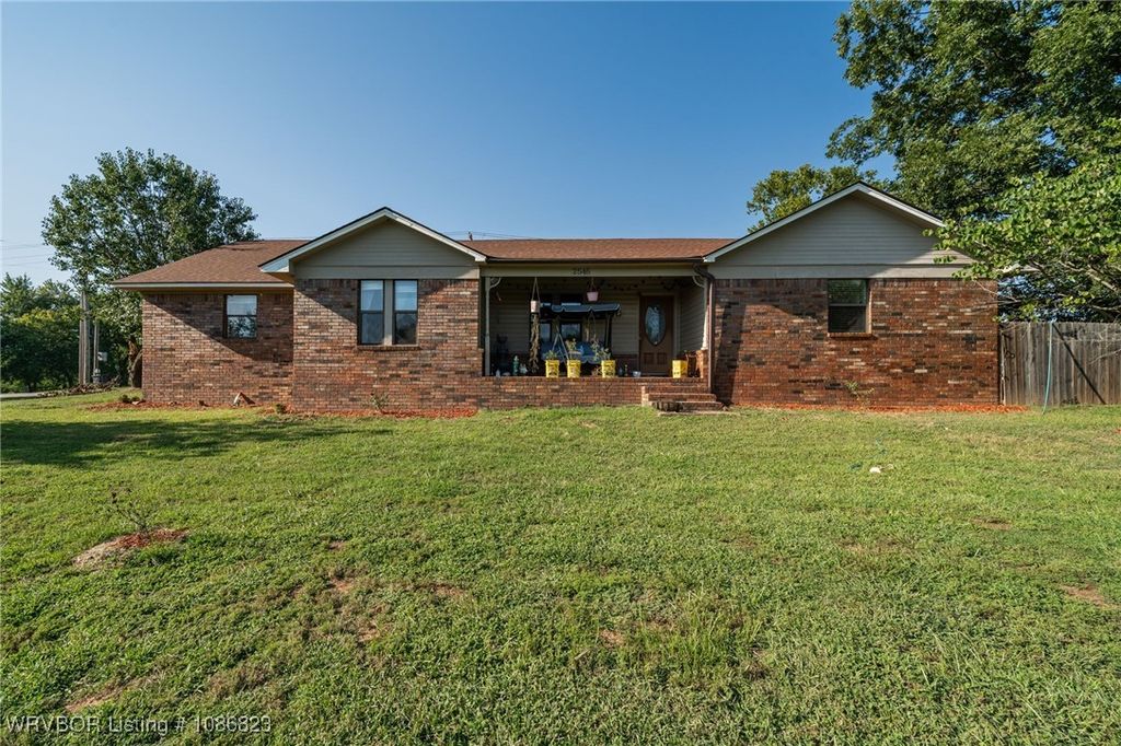 2546 Old Uniontown Road, Van Buren, AR 72956