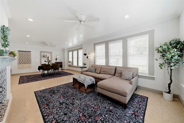 4105 18TH AVENUE S, St Petersburg, FL 33711