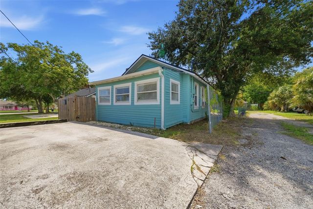 4105 18TH AVENUE S, St Petersburg, FL 33711