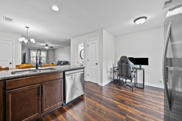 354 Sam Houston Cir, Clarksville, TN 37040