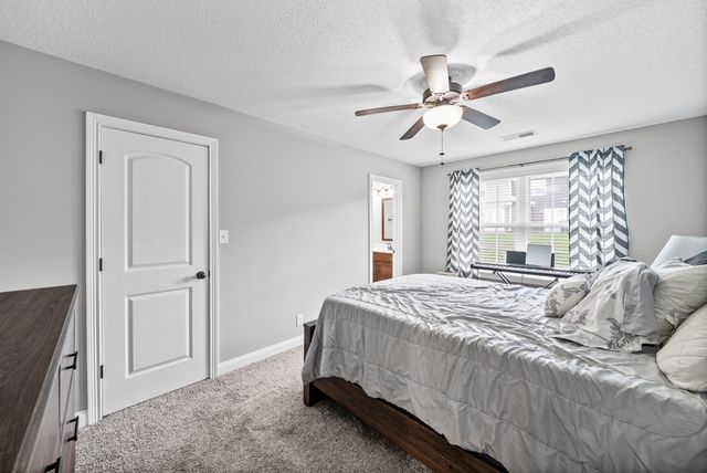 354 Sam Houston Cir, Clarksville, TN 37040