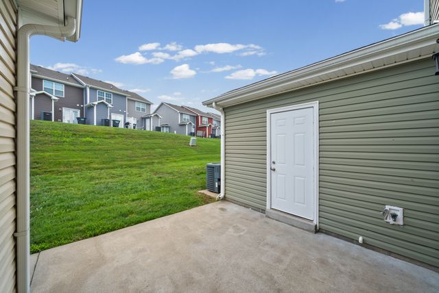 354 Sam Houston Cir, Clarksville, TN 37040