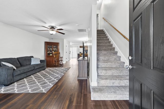 354 Sam Houston Cir, Clarksville, TN 37040