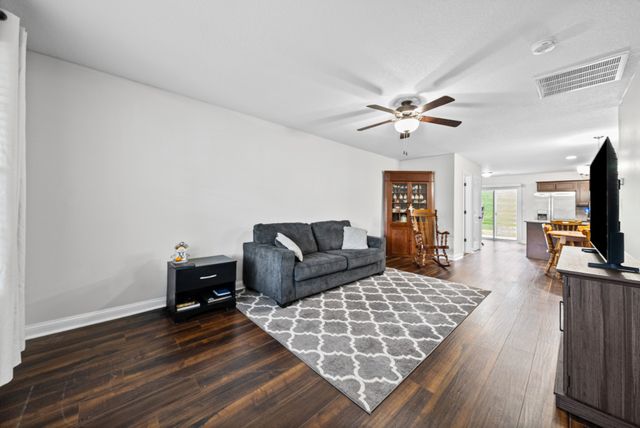 354 Sam Houston Cir, Clarksville, TN 37040