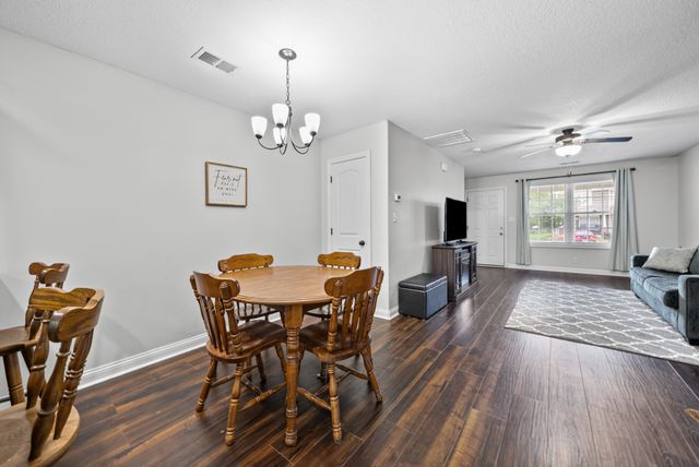 354 Sam Houston Cir, Clarksville, TN 37040