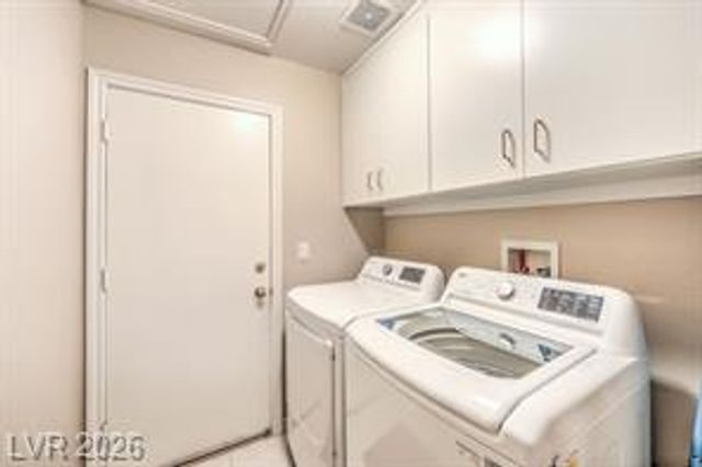 3075 Misty Moon Avenue, Henderson, NV 89052