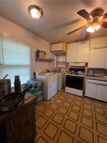 1168 Florida Ave, Corpus Christi, TX 78404