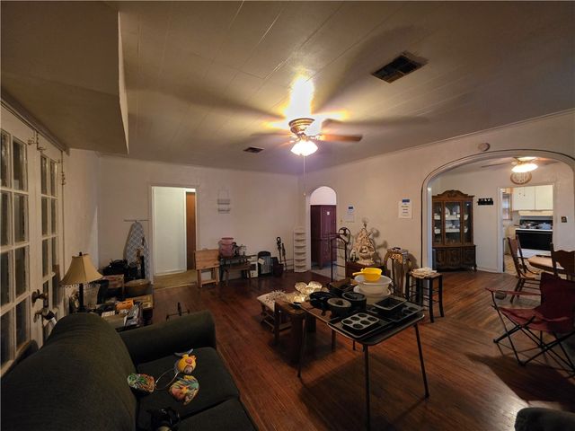 1168 Florida Ave, Corpus Christi, TX 78404