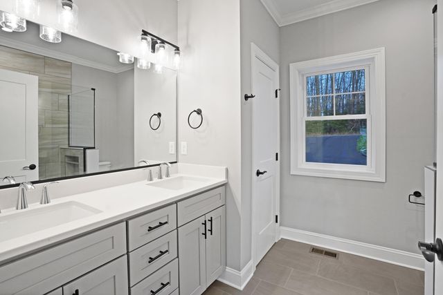 81 Belvior CIR, Moneta, VA 24121