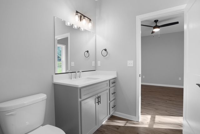 81 Belvior CIR, Moneta, VA 24121