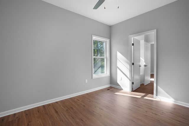 81 Belvior CIR, Moneta, VA 24121