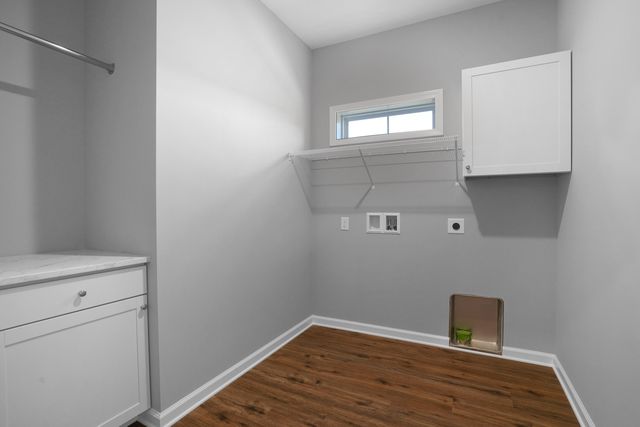 81 Belvior CIR, Moneta, VA 24121