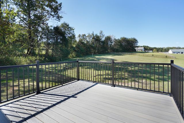 81 Belvior CIR, Moneta, VA 24121