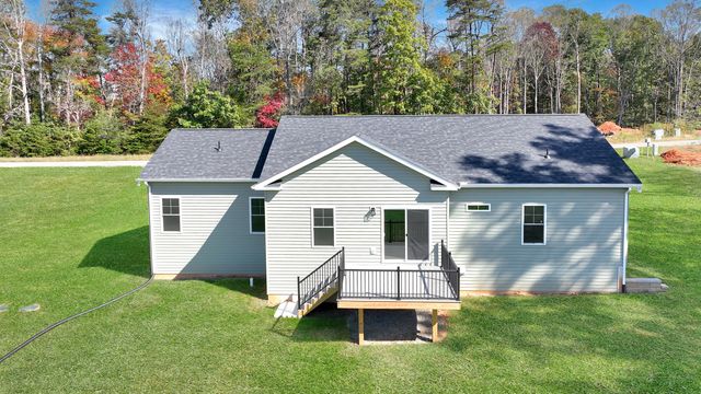 81 Belvior CIR, Moneta, VA 24121