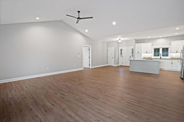 81 Belvior CIR, Moneta, VA 24121