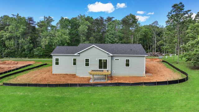 81 Belvior CIR, Moneta, VA 24121