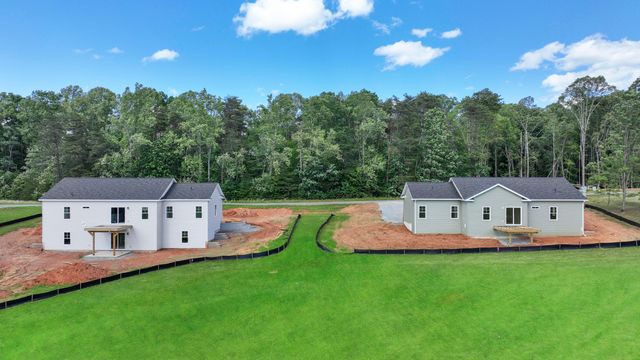 81 Belvior CIR, Moneta, VA 24121