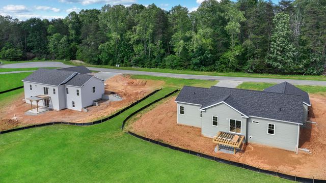 81 Belvior CIR, Moneta, VA 24121