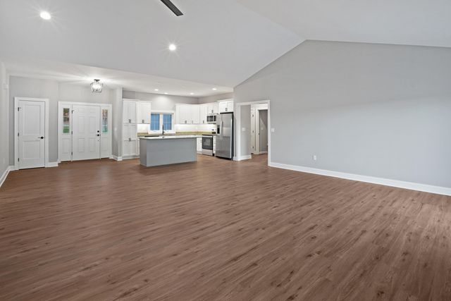 81 Belvior CIR, Moneta, VA 24121