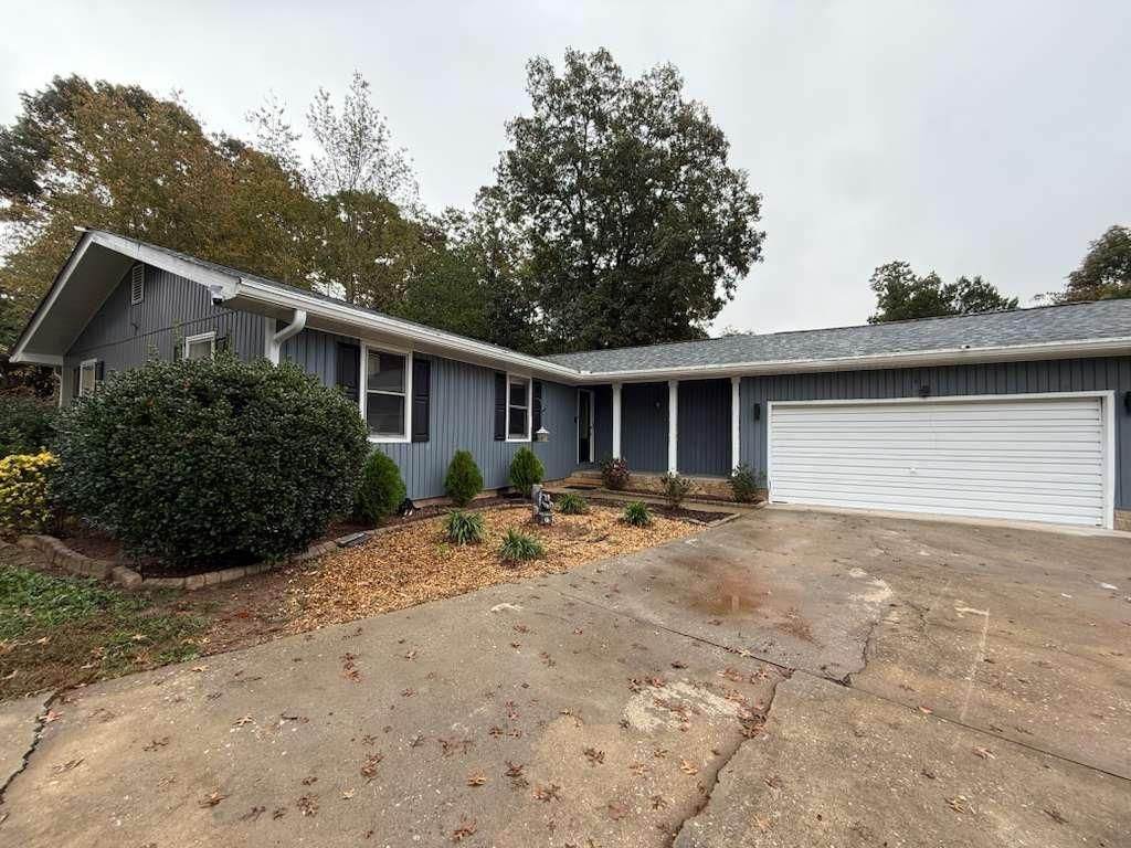 110 FOXFIRE Drive, Warner Robins, GA 31093