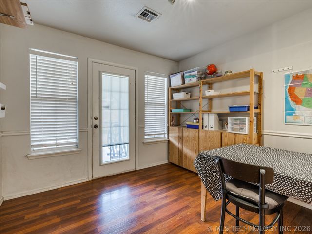 11702 S Gum Avenue, Jenks, OK 74037