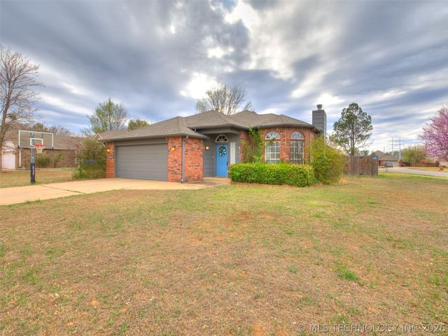 11702 S Gum Avenue, Jenks, OK 74037