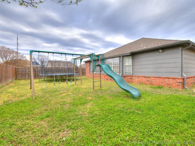 11702 S Gum Avenue, Jenks, OK 74037