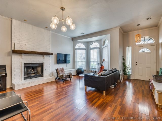 11702 S Gum Avenue, Jenks, OK 74037