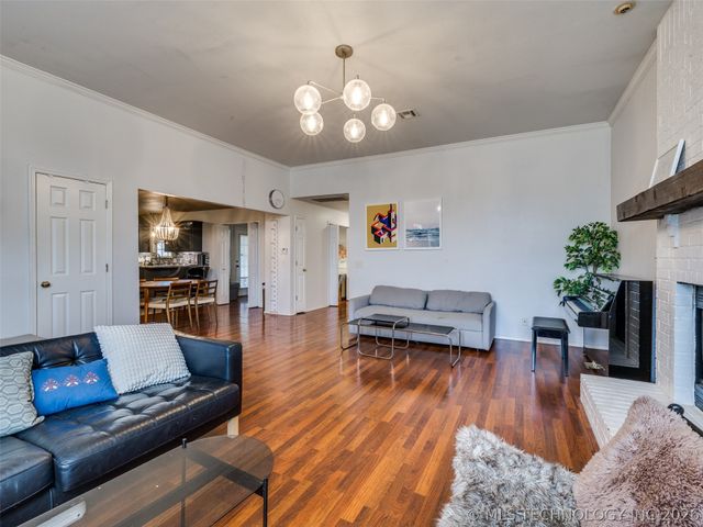 11702 S Gum Avenue, Jenks, OK 74037