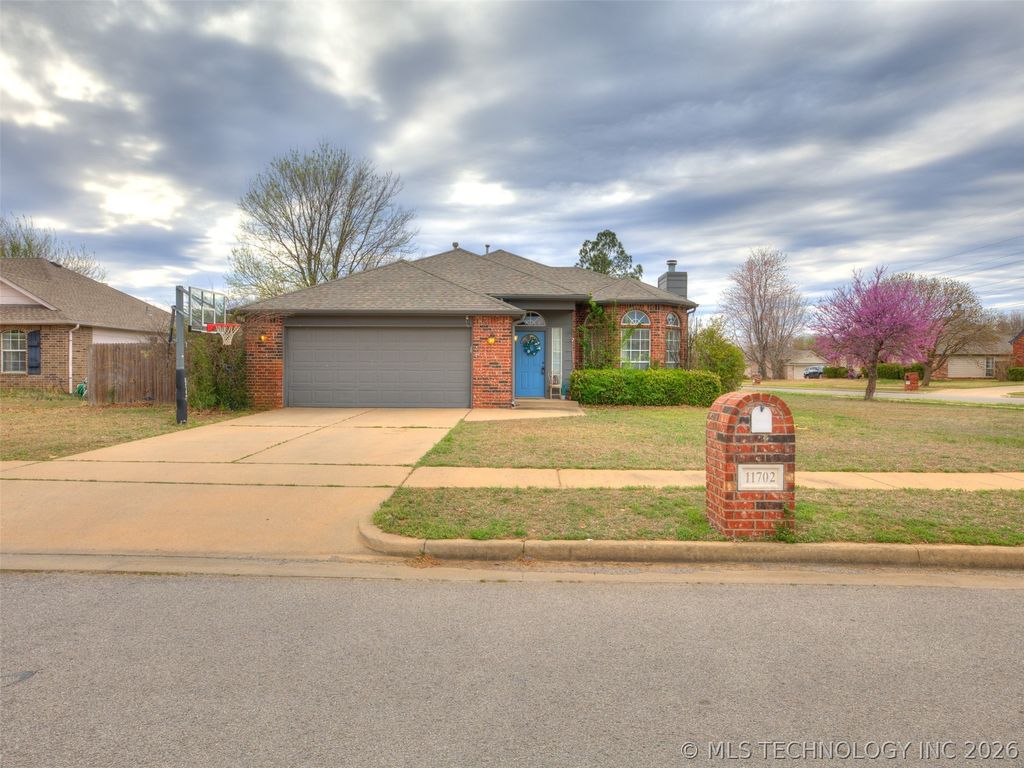 11702 S Gum Avenue, Jenks, OK 74037