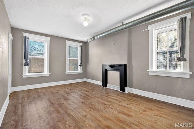 3005 S Compton Avenue, St Louis, MO 63118