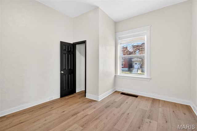 3005 S Compton Avenue, St Louis, MO 63118